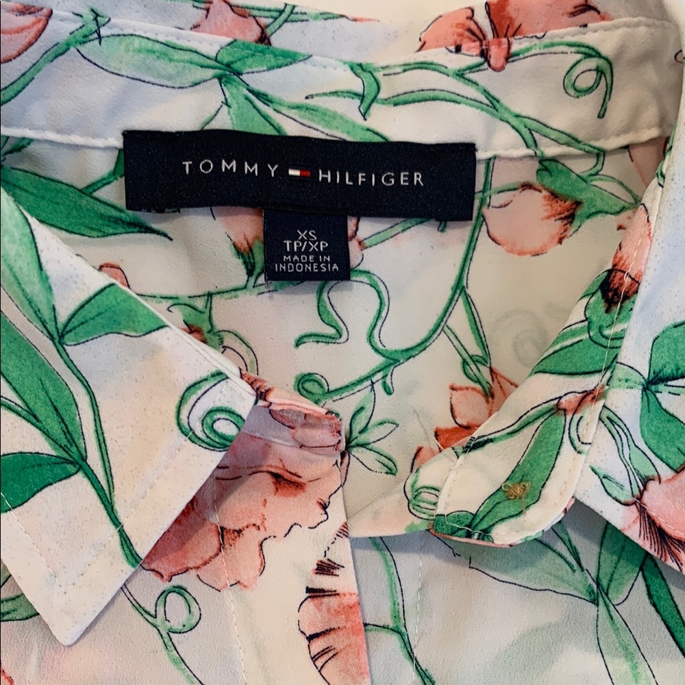 Tommy Hilfiger Women’s Floral Blouse - Picture 5 of 13
